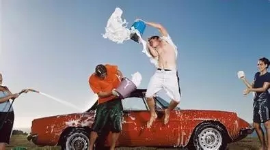 溫度高了，怎么解決汽車在太陽下長(zhǎng)期暴曬？