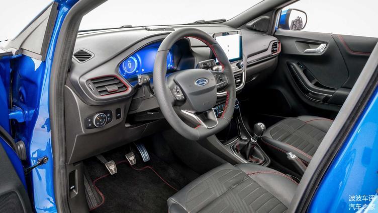 福特發(fā)布PUMA小型SUV官圖，歐式風(fēng)格，造型很有柔和感