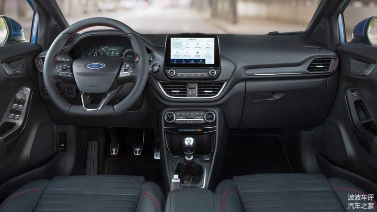 福特發(fā)布PUMA小型SUV官圖，歐式風(fēng)格，造型很有柔和感