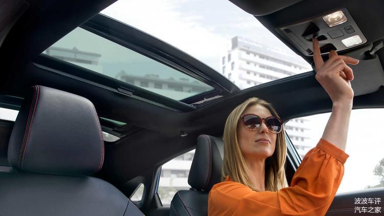 福特發(fā)布PUMA小型SUV官圖，歐式風(fēng)格，造型很有柔和感