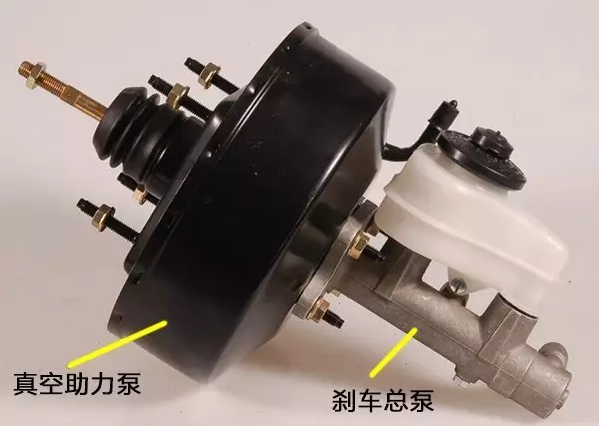 踩剎車感覺慢慢下沉是失靈前兆？