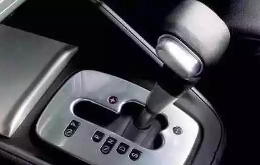 自動檔車這樣開提前報廢，多少老司機(jī)中招