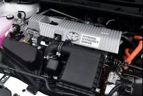 天氣轉(zhuǎn)冷，保養(yǎng)哪些零部件可以預防愛車生??？