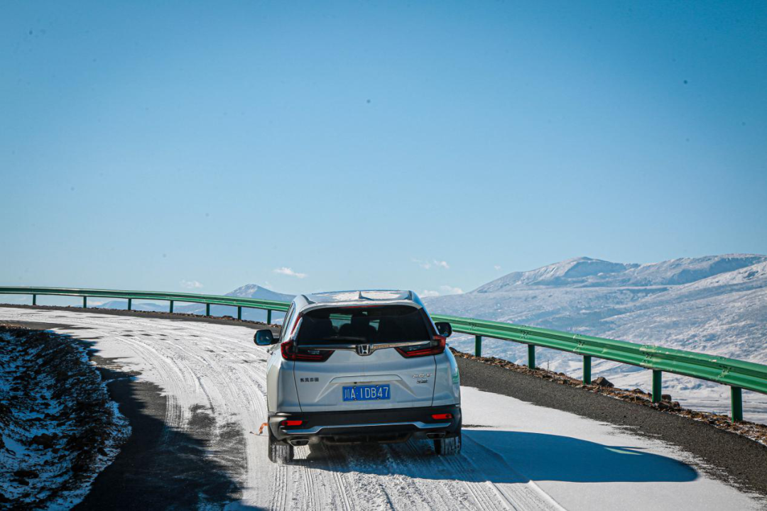 游記連載 | 前往格聶神山的路上，我們進(jìn)行了一場“冰雪試駕”