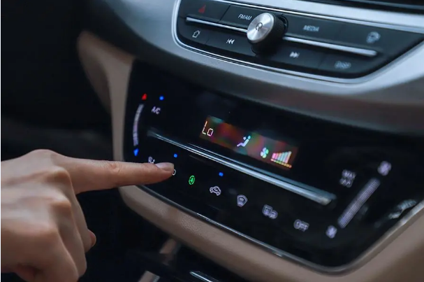 用車百科｜夏天車內(nèi)開空調(diào)的五個誤區(qū)，你中了幾個？