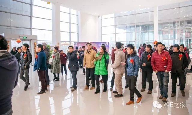 精英齊歡聚天嬌國際汽車城，瑞雪兆豐年！